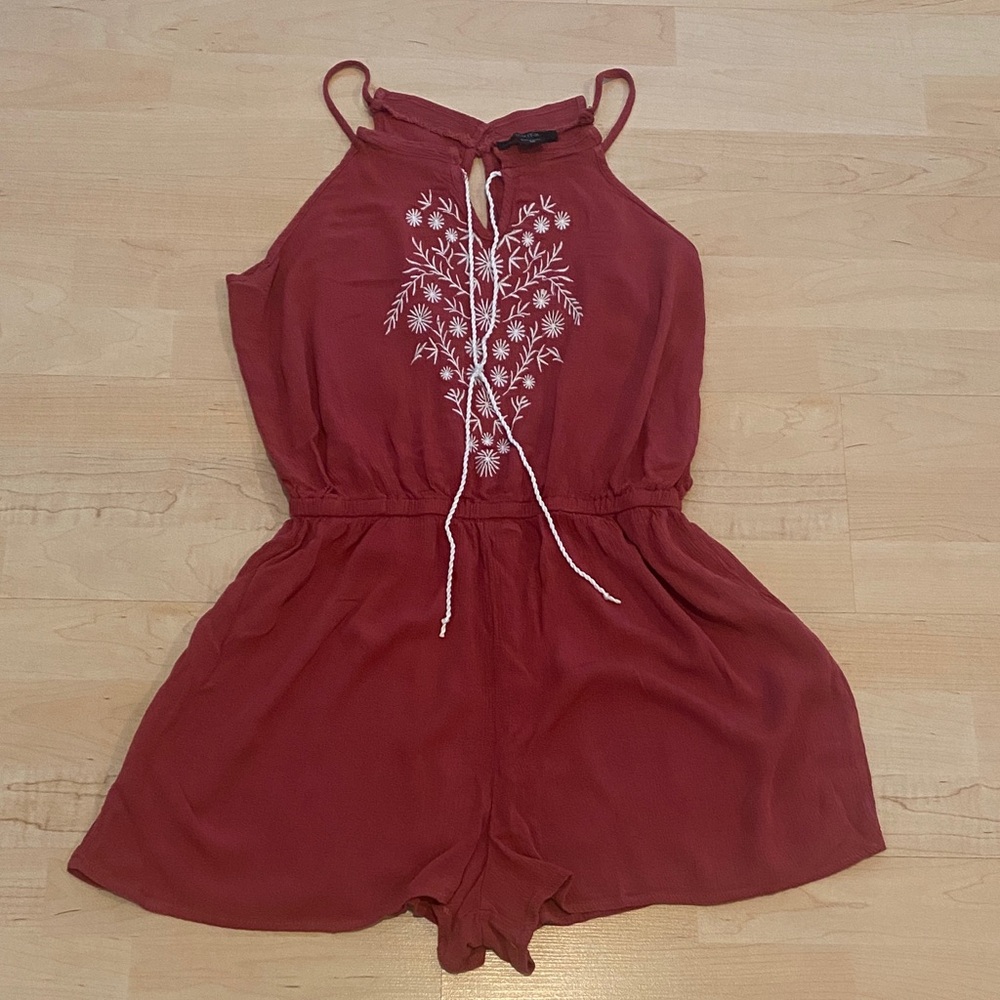 Embroidered Rust Red Tie Front Sleeveless Boho Romper Women’s Medium